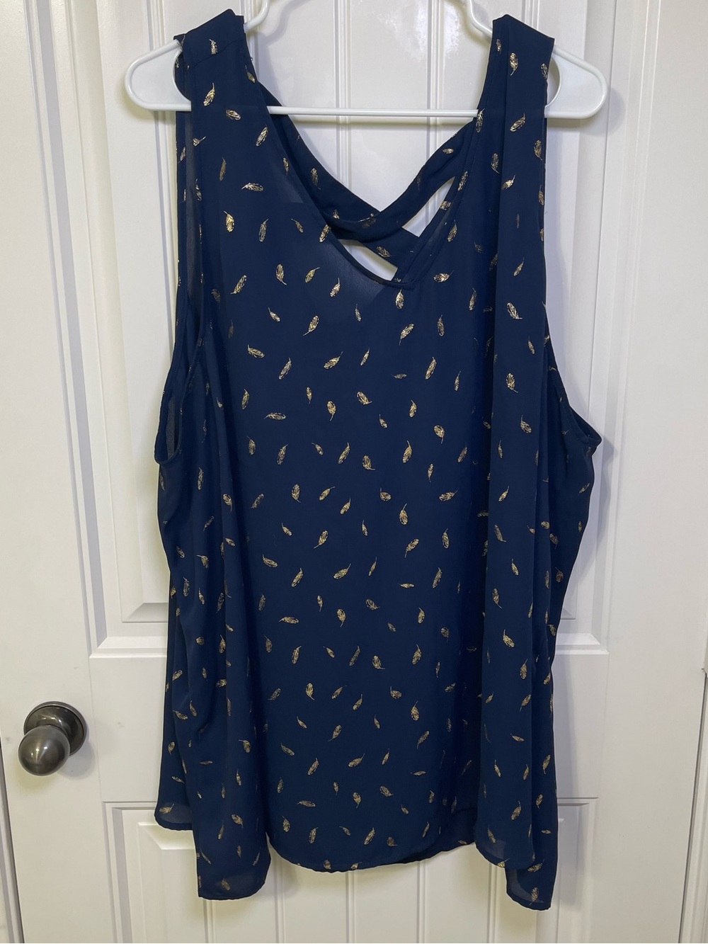 Torrid Size 28 Navy Blue Gold Foil Feather Tank Top Plus Size Strappy Cross Back - Picture 1 of 9